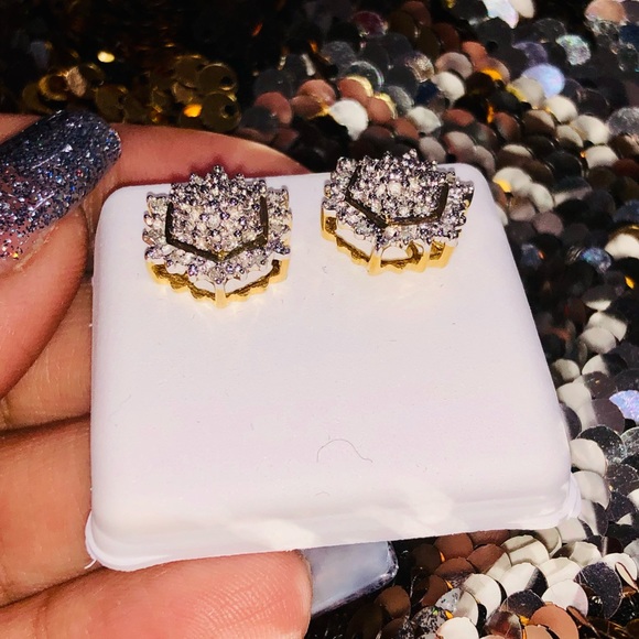 Beautiful Round Big Diamond Earrings WOW Huge Sale - Picture 8 of 10